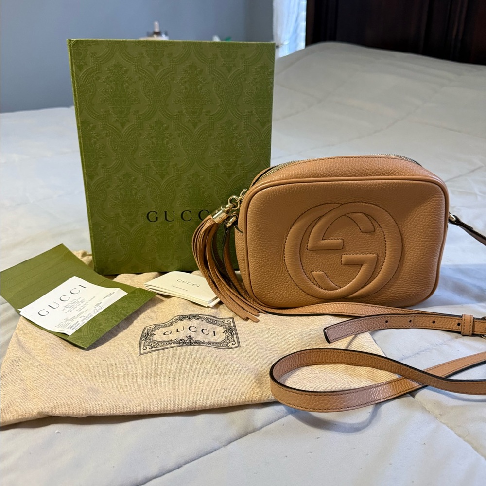 Gucci Tan Pebbled Soho Disco Crossbody with Tassel